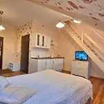 Magdalena - W Cichym I Spokojnym Miejscu - Zwierzeta Akceptowane, Bezplatny Parking Vendégház 3*