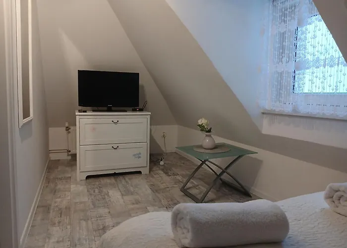 Magdalena - W Cichym I Spokojnym Miejscu - Zwierzęta Akceptowane, Bezpłatny Parking Pensjonat